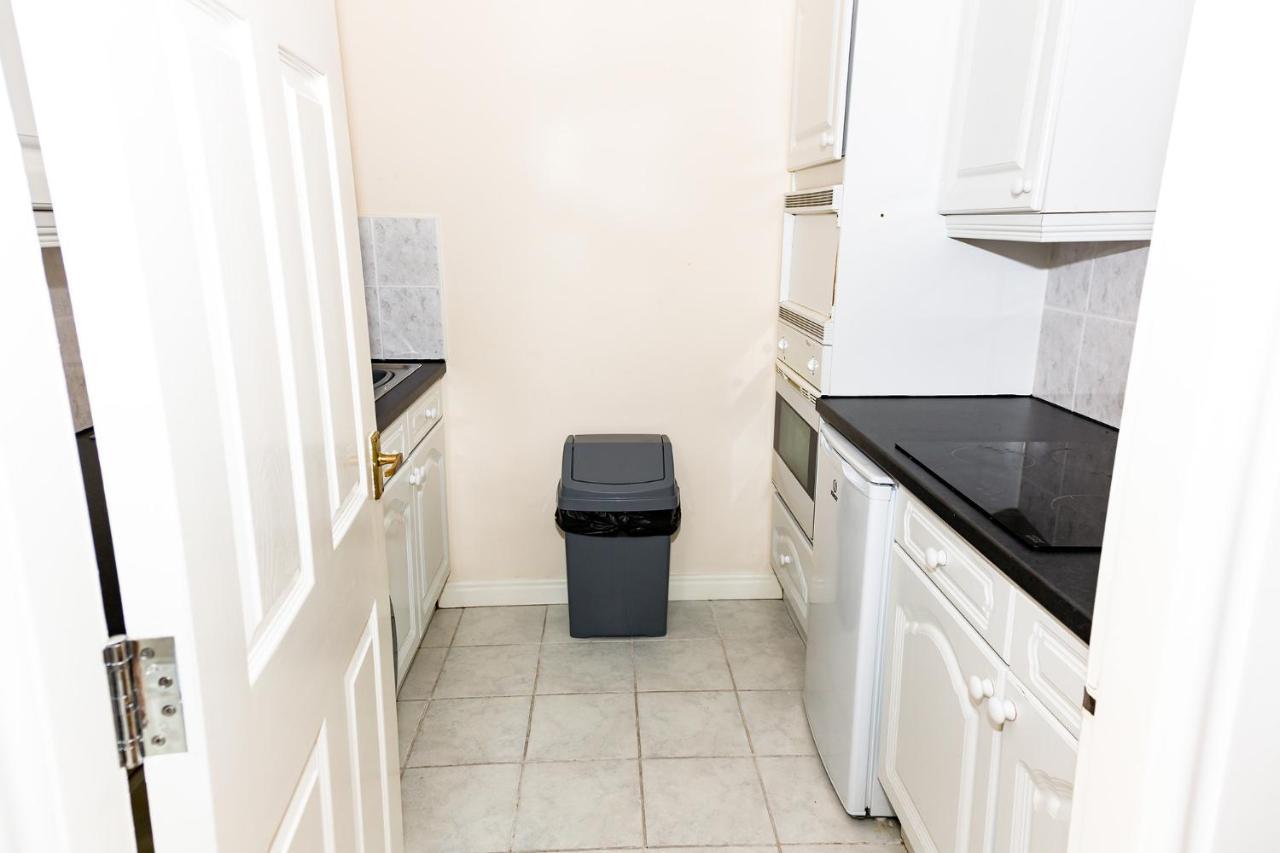 Alexander Apartments Newcastle 3*