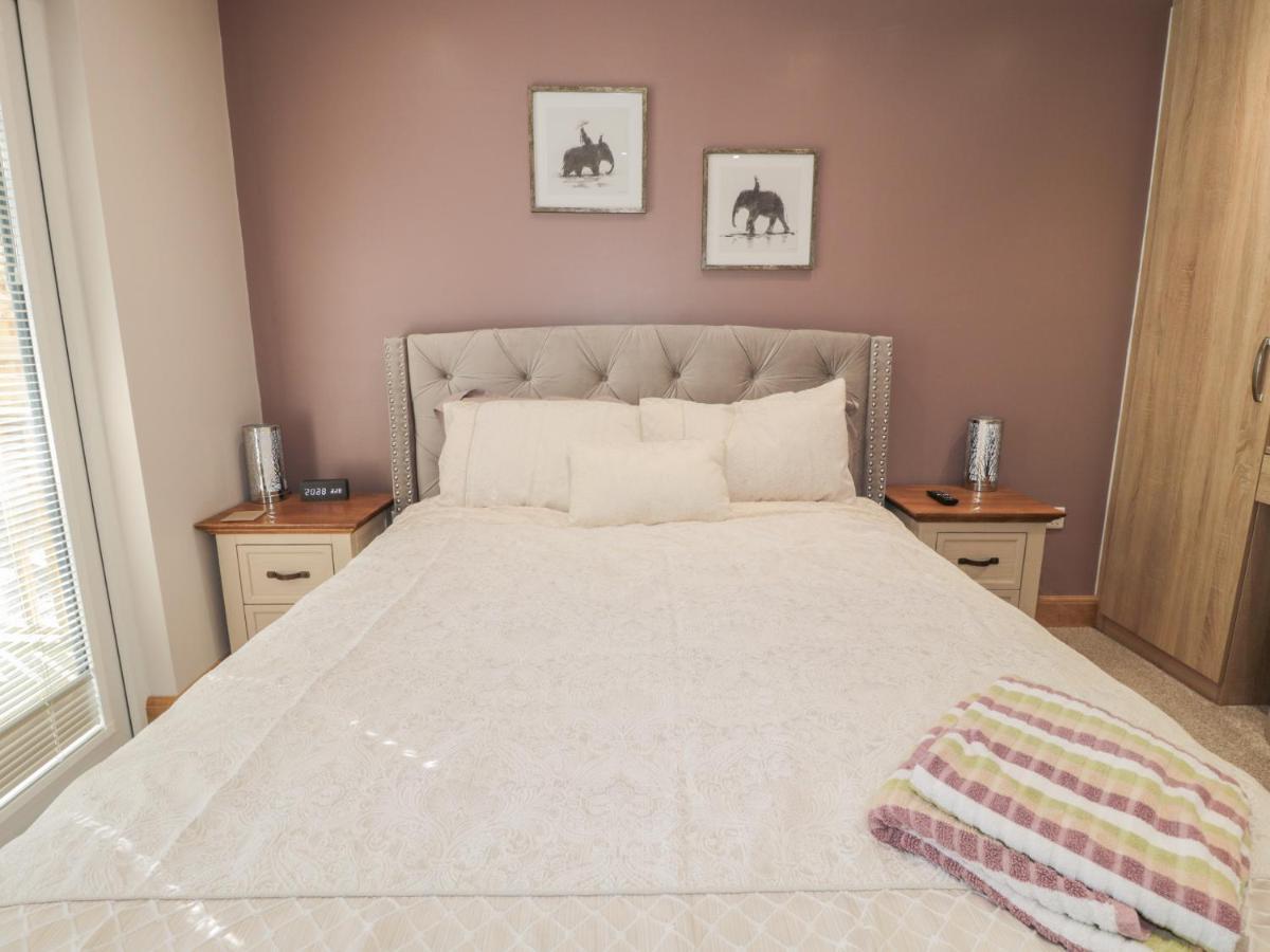 Treetops Holiday home Newcastle upon Tyne