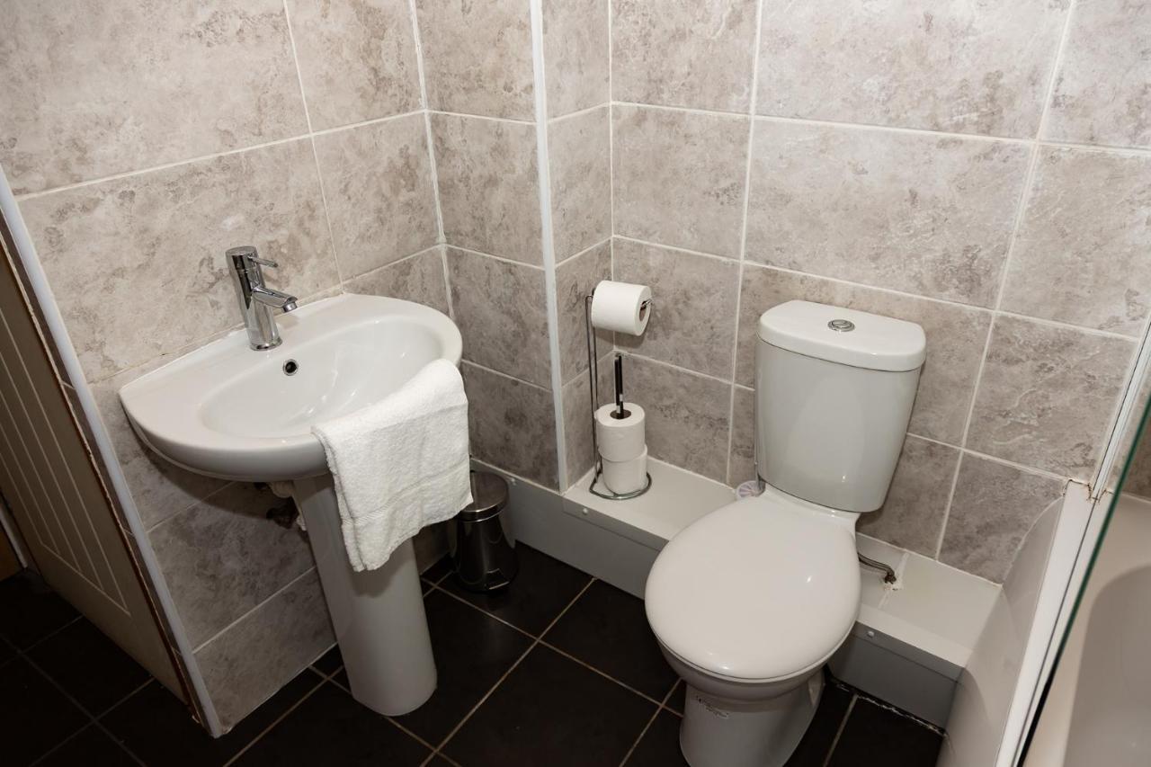 Guest house Alexander Apartments Newcastle 3*