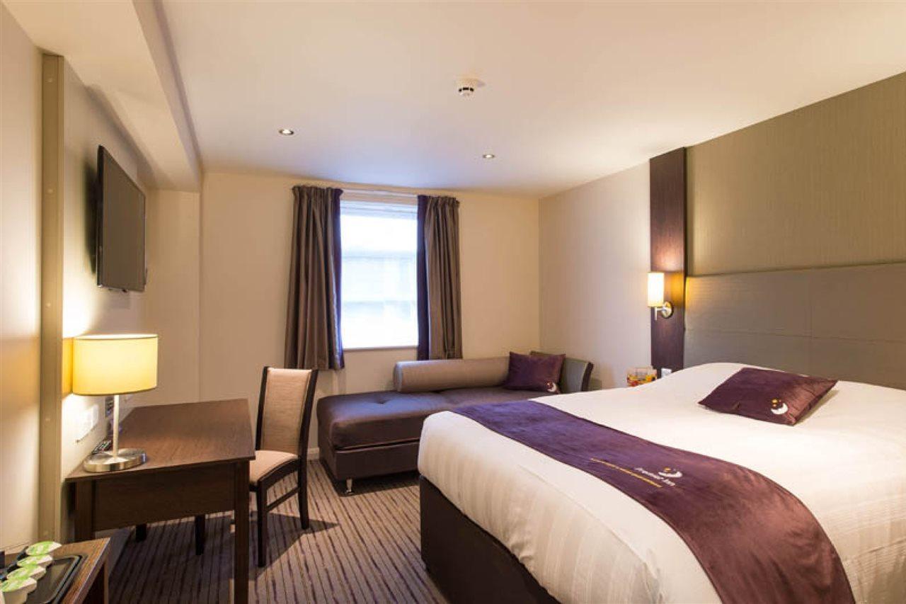 Premier Centre Millennium Bridge Hotel 3*