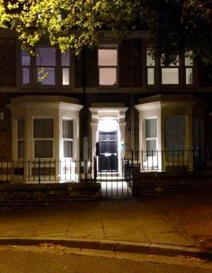 Treasure - Sleeps 4 - Lower Ground Floor Apartment *