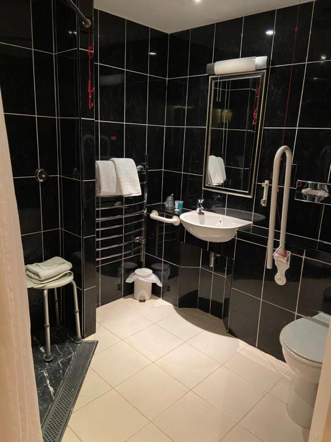 Hotel Caledonian 4*
