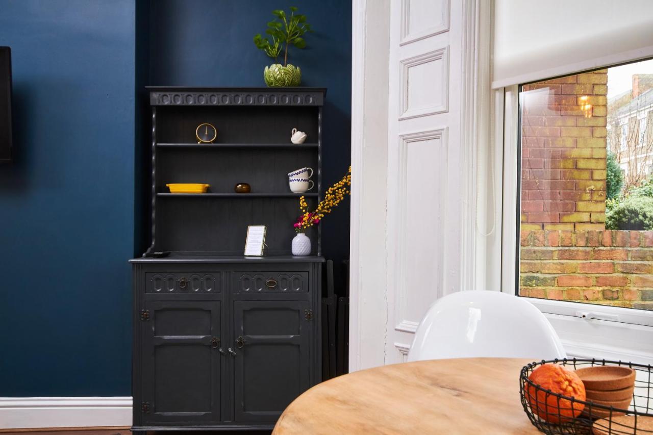 Lovely Boutique In - Ground Floor *