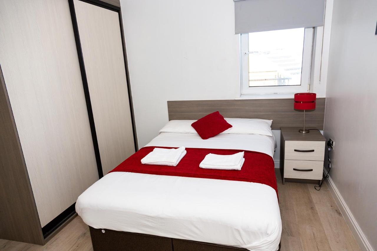 Alexander Prestige * Newcastle upon Tyne