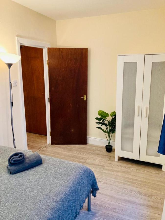 Mosley Street Apartment, Apartment *