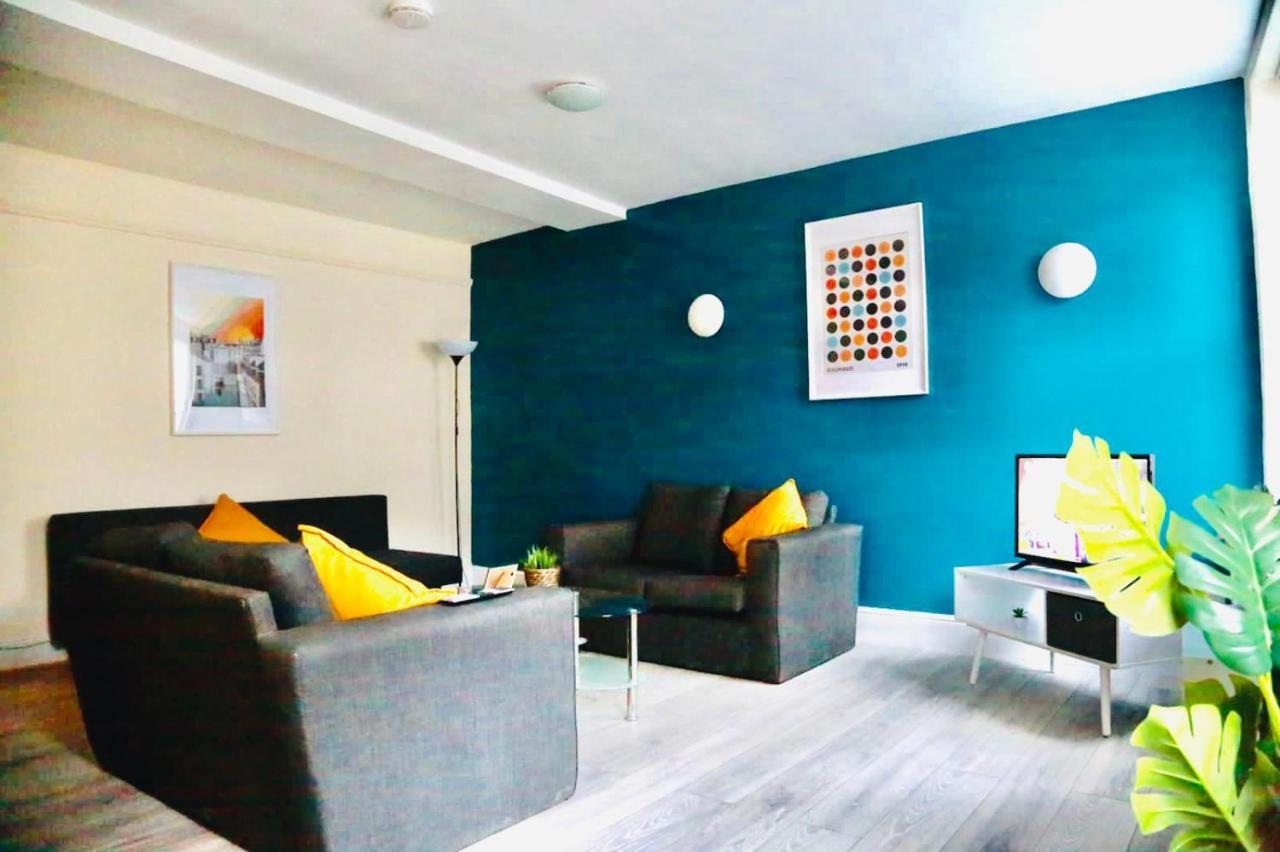 Apartment Mosley Street Apartment,