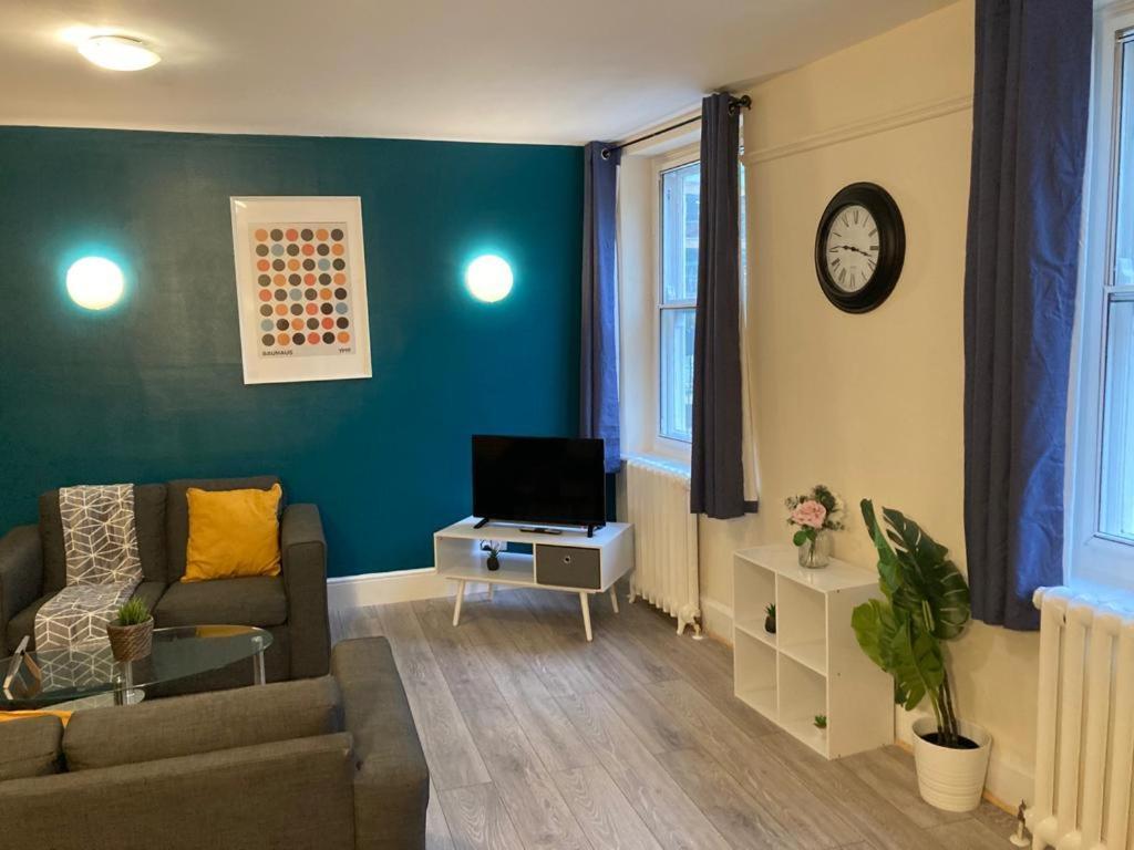 Mosley Street Apartment, Newcastle upon Tyne