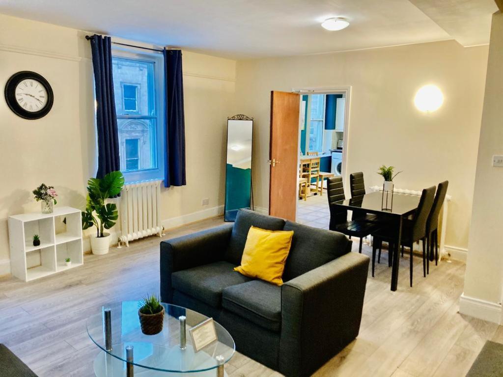 Mosley Street Apartment, * Newcastle upon Tyne