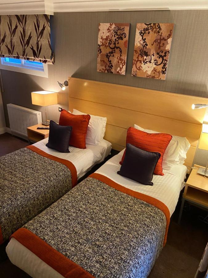 Caledonian Hotel