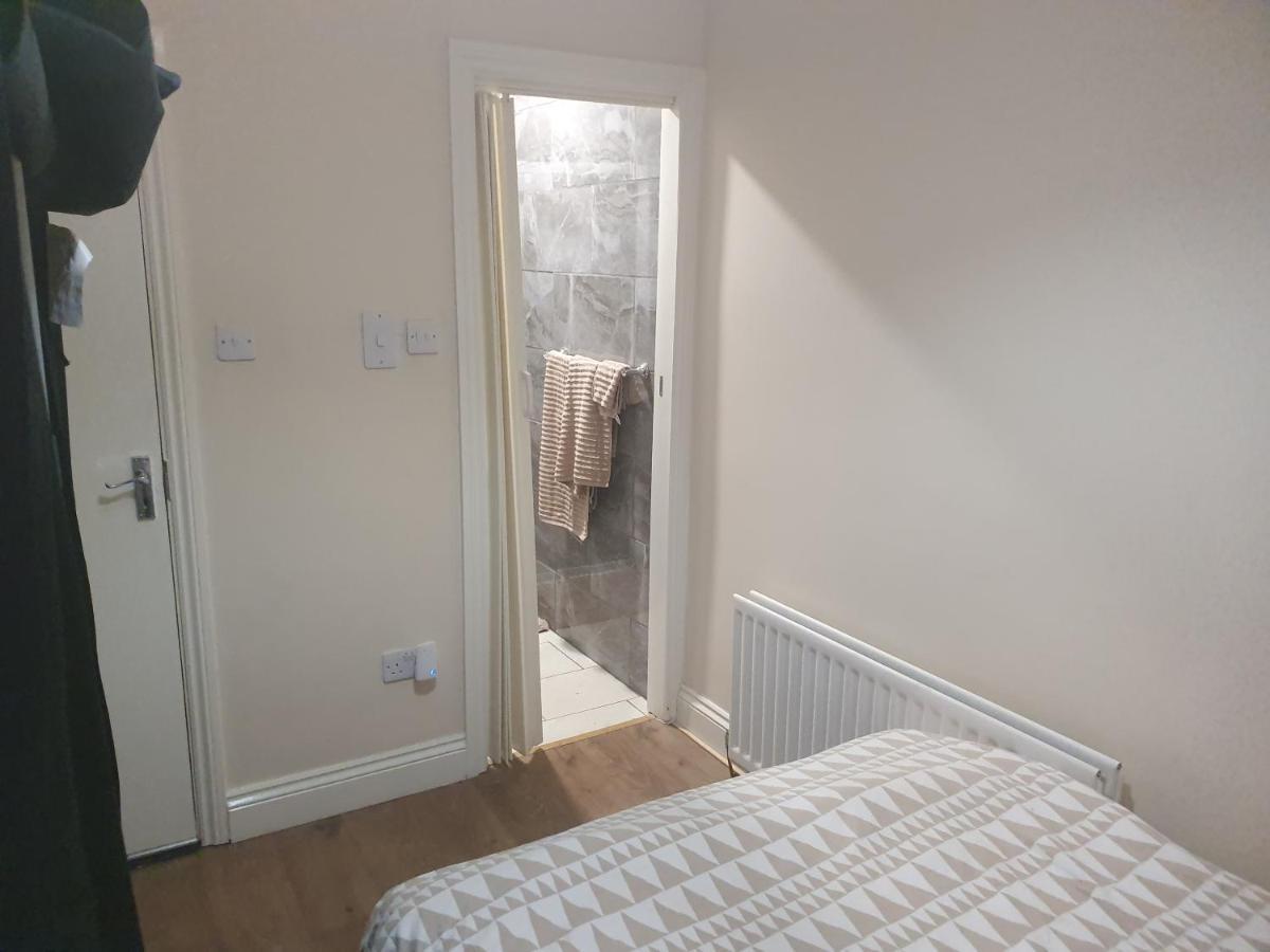 En Bedrooms, Heaton, Guest house