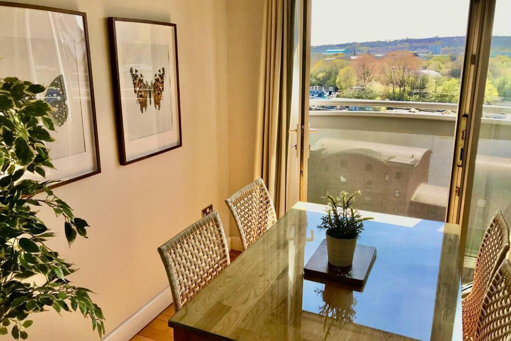 Stylish Quayside 2 Bed With Beautiful River Views Apartment