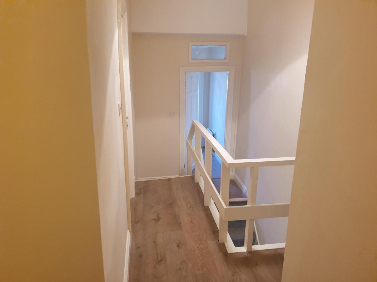 En Bedrooms, Heaton, * Newcastle upon Tyne
