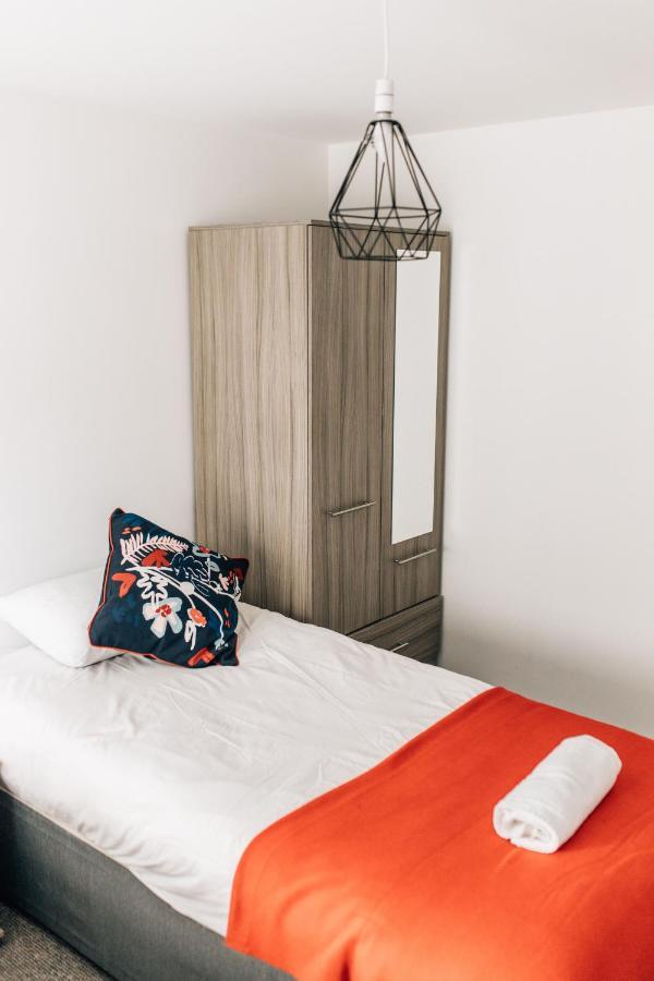 Apartment Short Stays Away 200 *