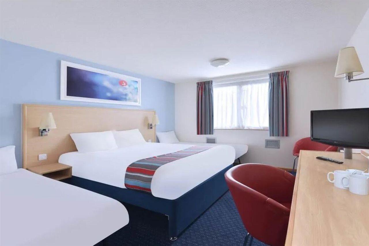 Travelodge Seaton Burn Hotel 3*