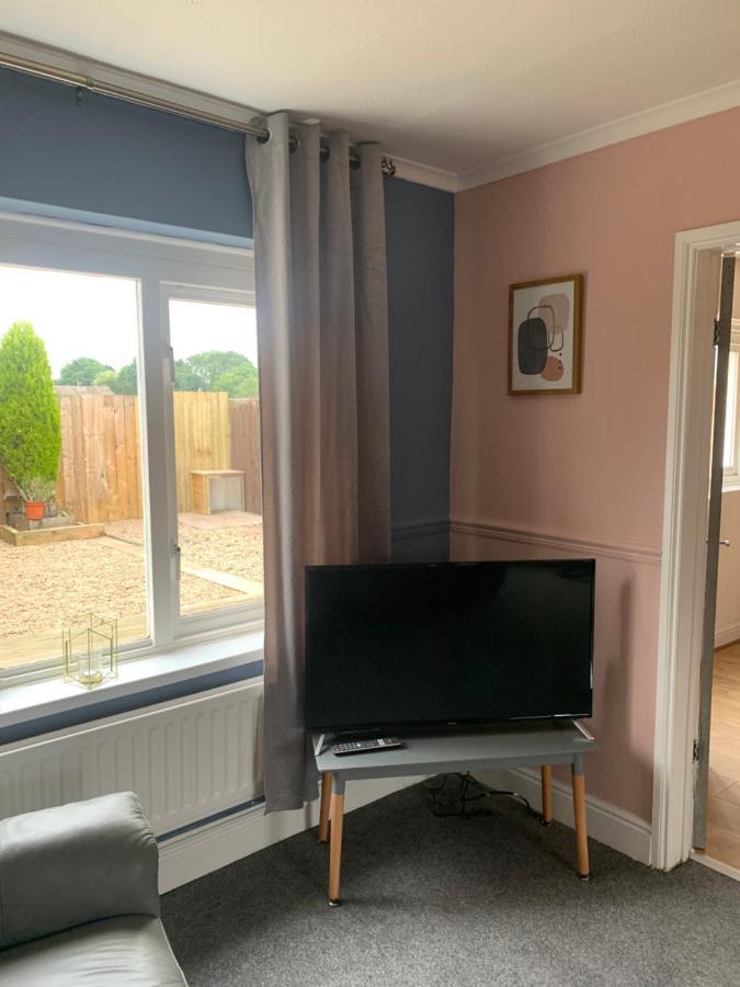 The Snug, Ideal For Sporting Events And Breaks, Hidden Nook In The Heart Of Newcastle, With Parking, Wifi, Smart Tv, Close To Local Travel Links * Newcastle upon Tyne