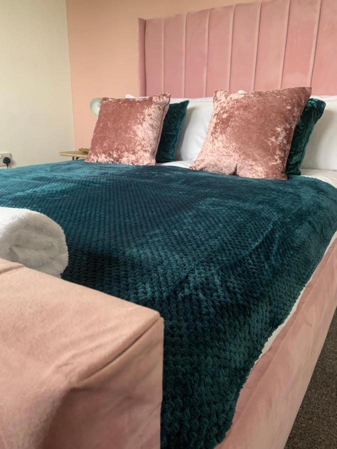 The Snug, Ideal For Sporting Events And Breaks, Hidden Nook In The Heart Of Newcastle, With Parking, Wifi, Smart Tv, Close To Local Travel Links Holiday home Newcastle upon Tyne