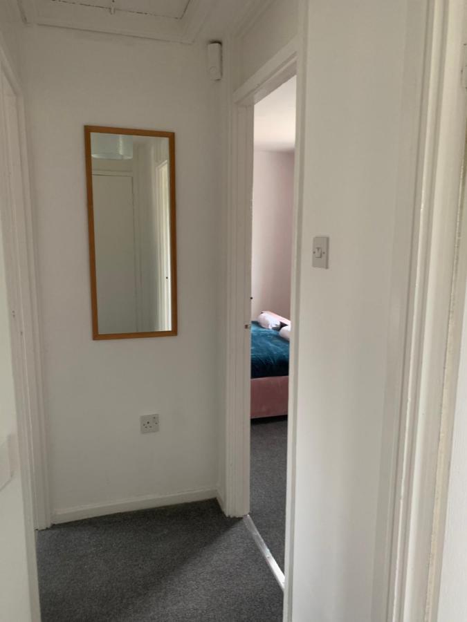 The Snug, Ideal For Sporting Events And Breaks, Hidden Nook In The Heart Of Newcastle, With Parking, Wifi, Smart Tv, Close To Local Travel Links Newcastle upon Tyne