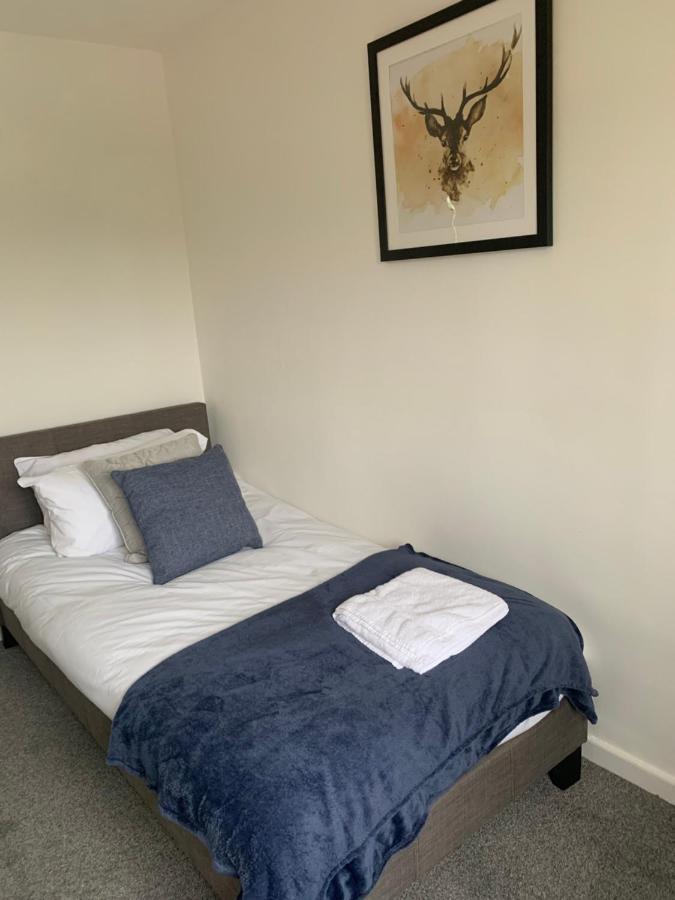 Holiday home The Snug, Ideal For Sporting Events And Breaks, Hidden Nook In The Heart Of Newcastle, With Parking, Wifi, Smart Tv, Close To Local Travel Links Newcastle upon Tyne
