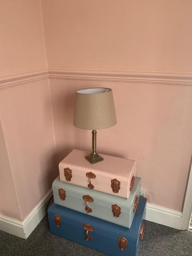 The Snug, Ideal For Sporting Events And Breaks, Hidden Nook In The Heart Of Newcastle, With Parking, Wifi, Smart Tv, Close To Local Travel Links