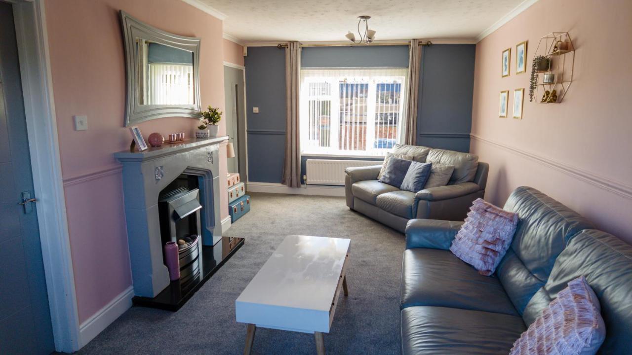 The Snug, Ideal For Sporting Events And Breaks, Hidden Nook In The Heart Of Newcastle, With Parking, Wifi, Smart Tv, Close To Local Travel Links