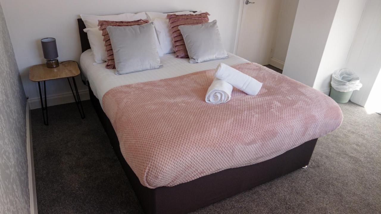 The Snug, Ideal For Sporting Events And Breaks, Hidden Nook In The Heart Of Newcastle, With Parking, Wifi, Smart Tv, Close To Local Travel Links