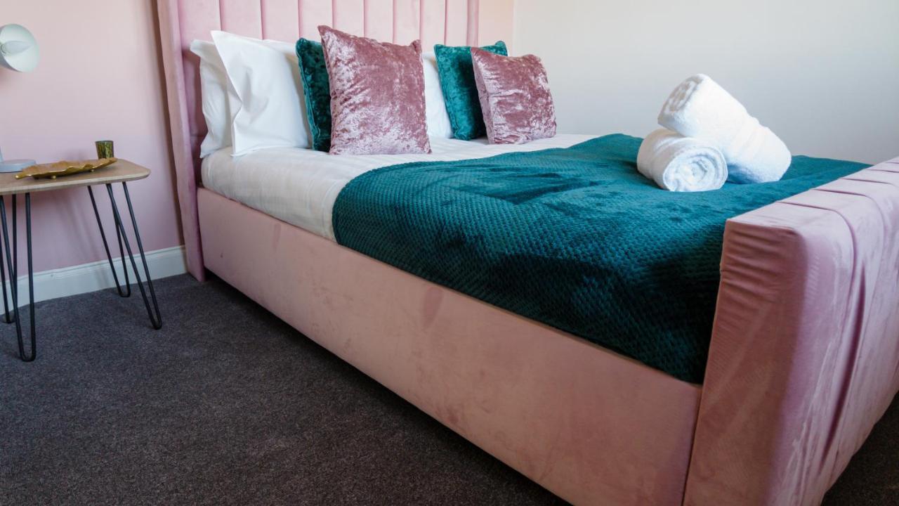 The Snug, Ideal For Sporting Events And Breaks, Hidden Nook In The Heart Of Newcastle, With Parking, Wifi, Smart Tv, Close To Local Travel Links Holiday home