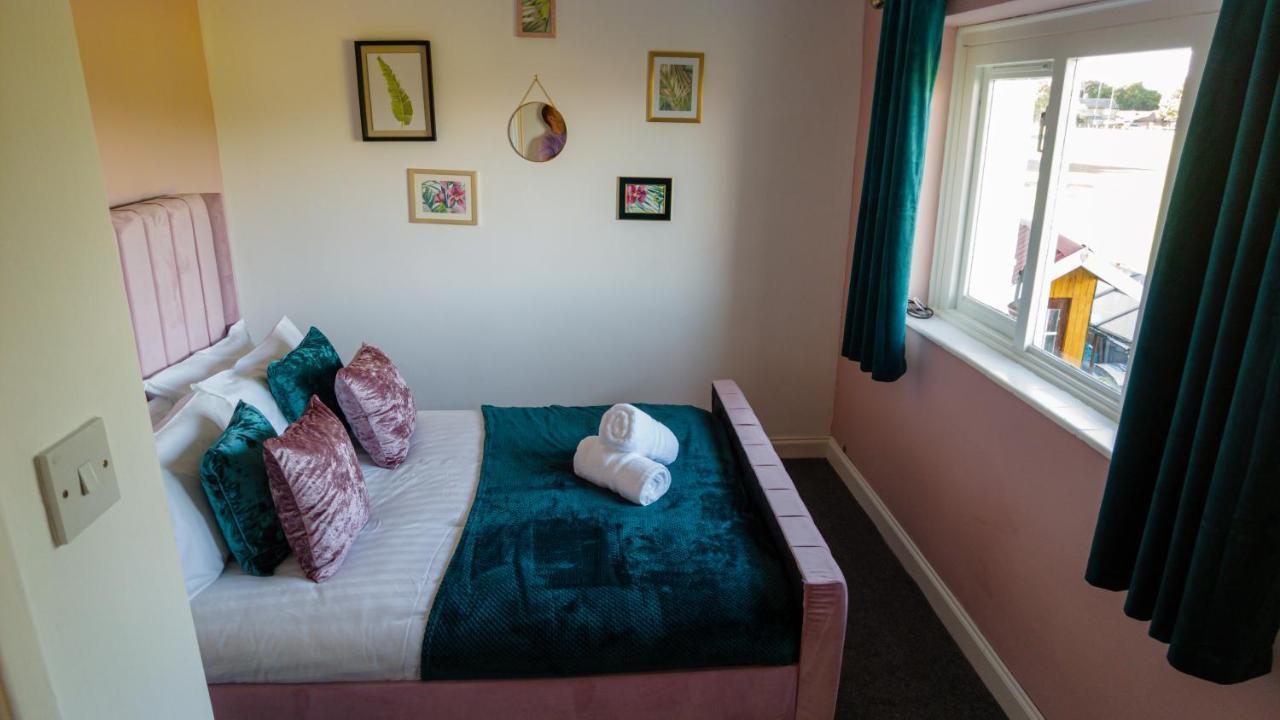 The Snug, Ideal For Sporting Events And Breaks, Hidden Nook In The Heart Of Newcastle, With Parking, Wifi, Smart Tv, Close To Local Travel Links * Newcastle upon Tyne