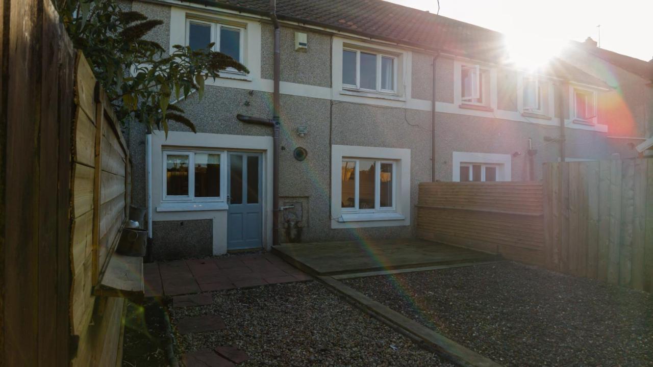 Holiday home The Snug, Ideal For Sporting Events And Breaks, Hidden Nook In The Heart Of Newcastle, With Parking, Wifi, Smart Tv, Close To Local Travel Links *