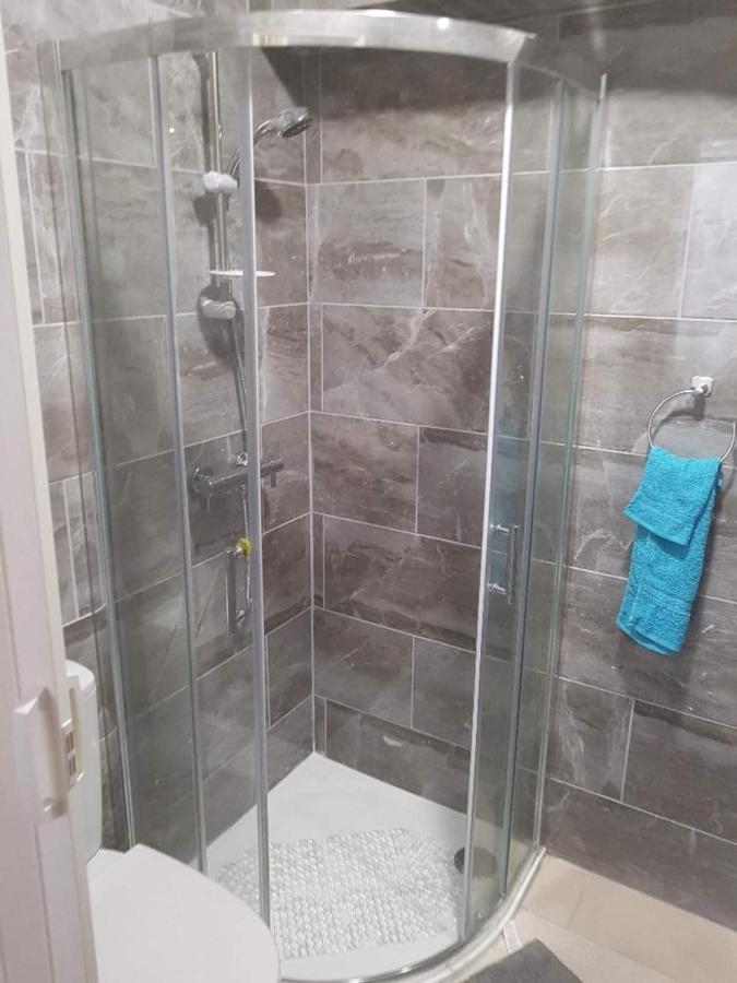 Guest house En Bedrooms, Heaton, *