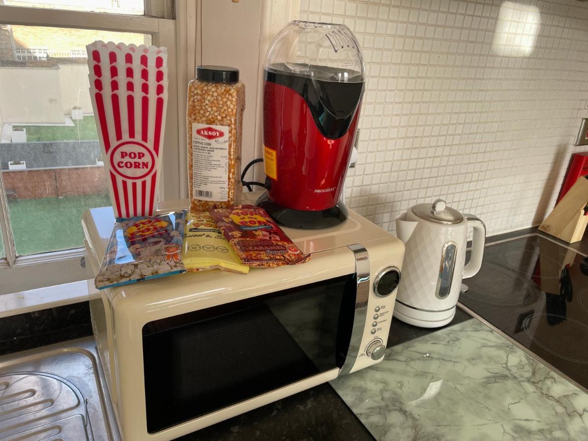 St Flat By Hnfc - Netflix & Popcorn Newcastle upon Tyne