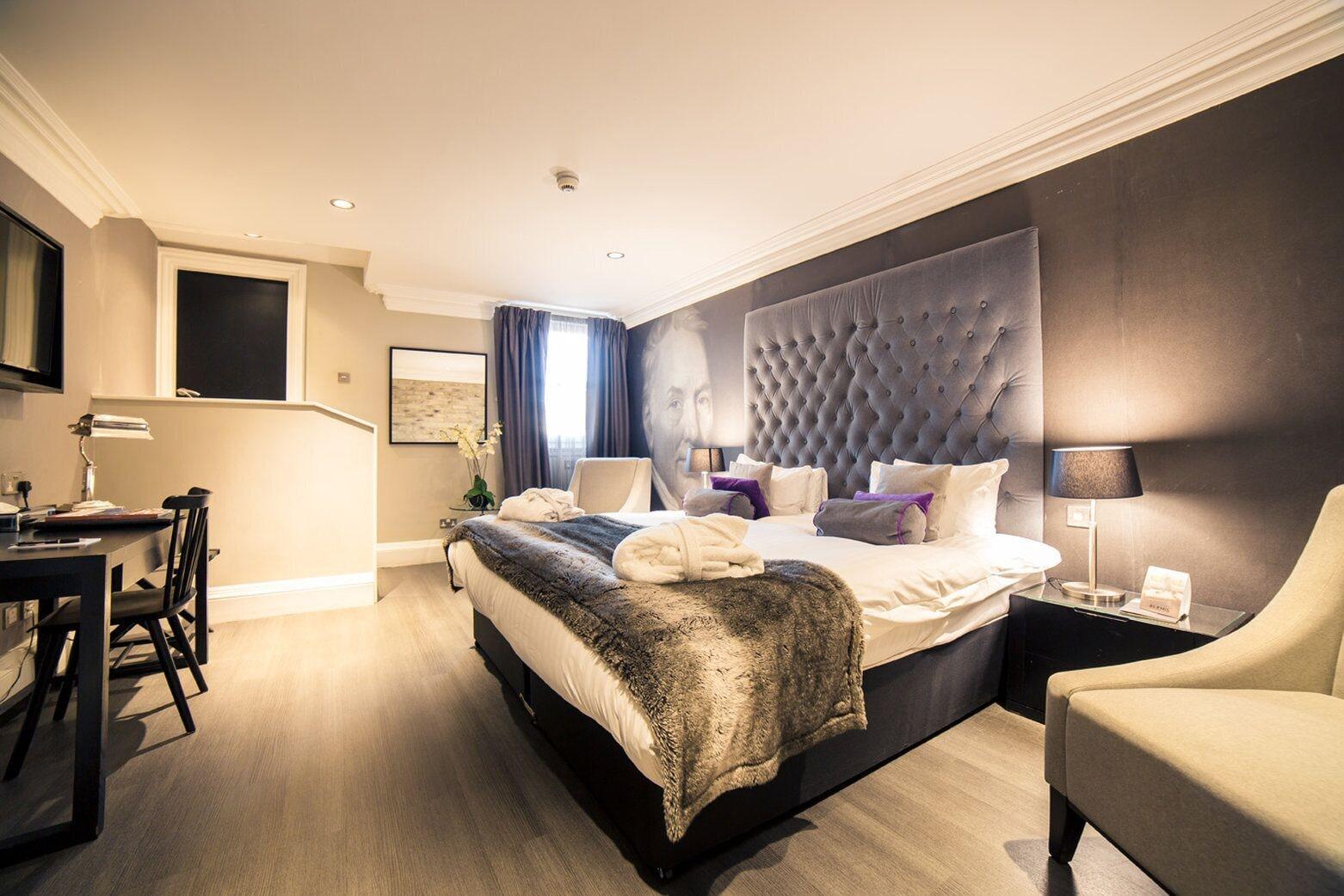 Grey Street 4*