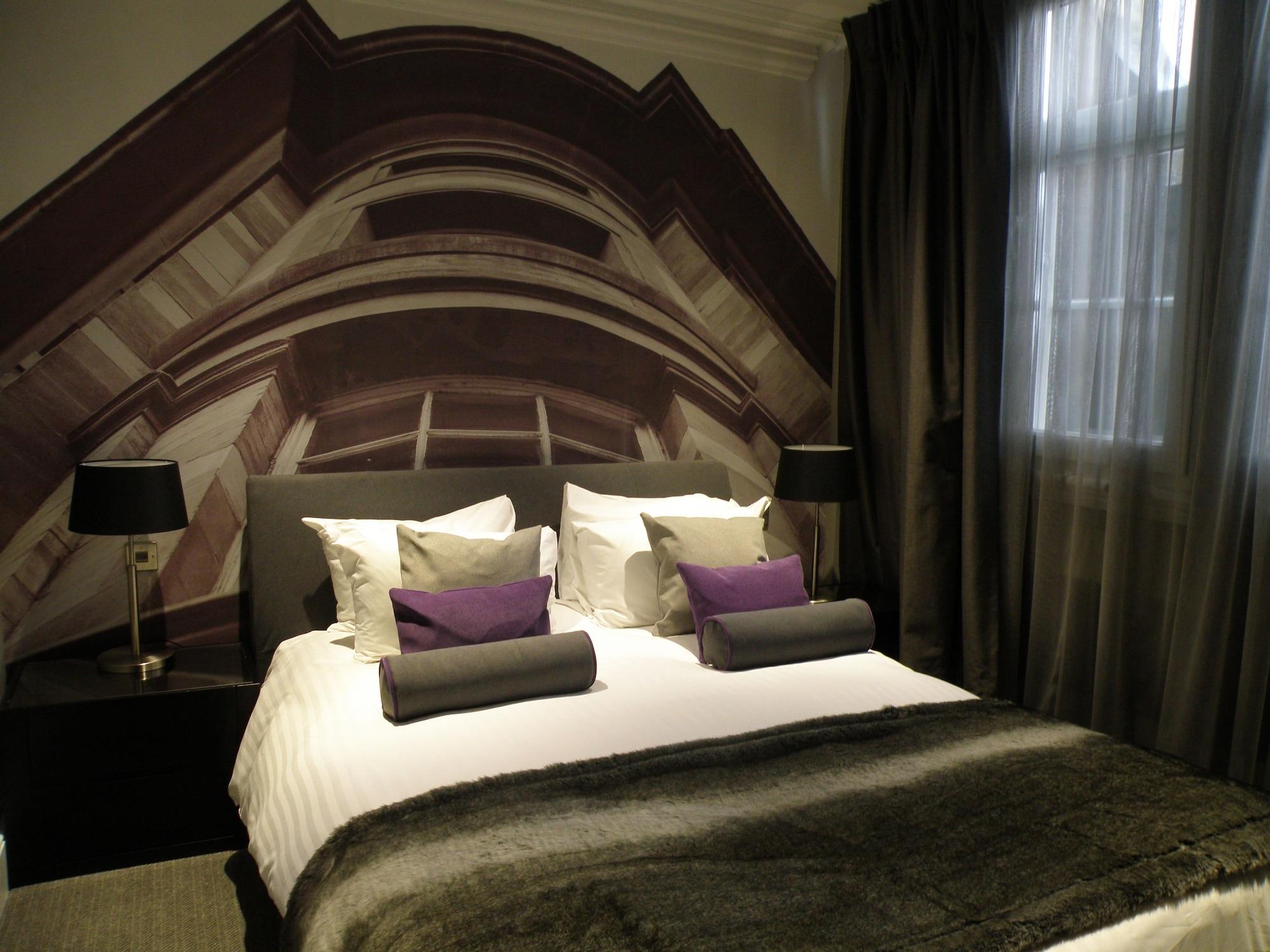 Grey Street 4*