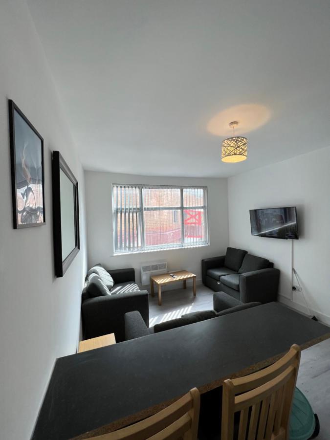 The Bake - 5 Bedroom Large Sleeps Up To 16 Person * Newcastle upon Tyne
