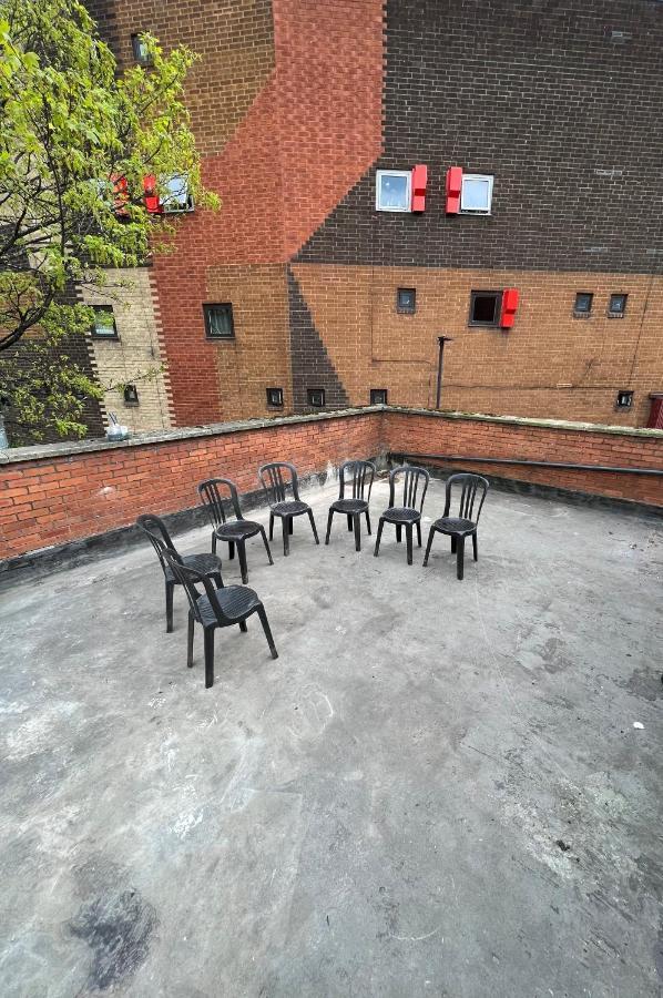 The Bake - 5 Bedroom Large Sleeps Up To 16 Person Apartment Newcastle upon Tyne