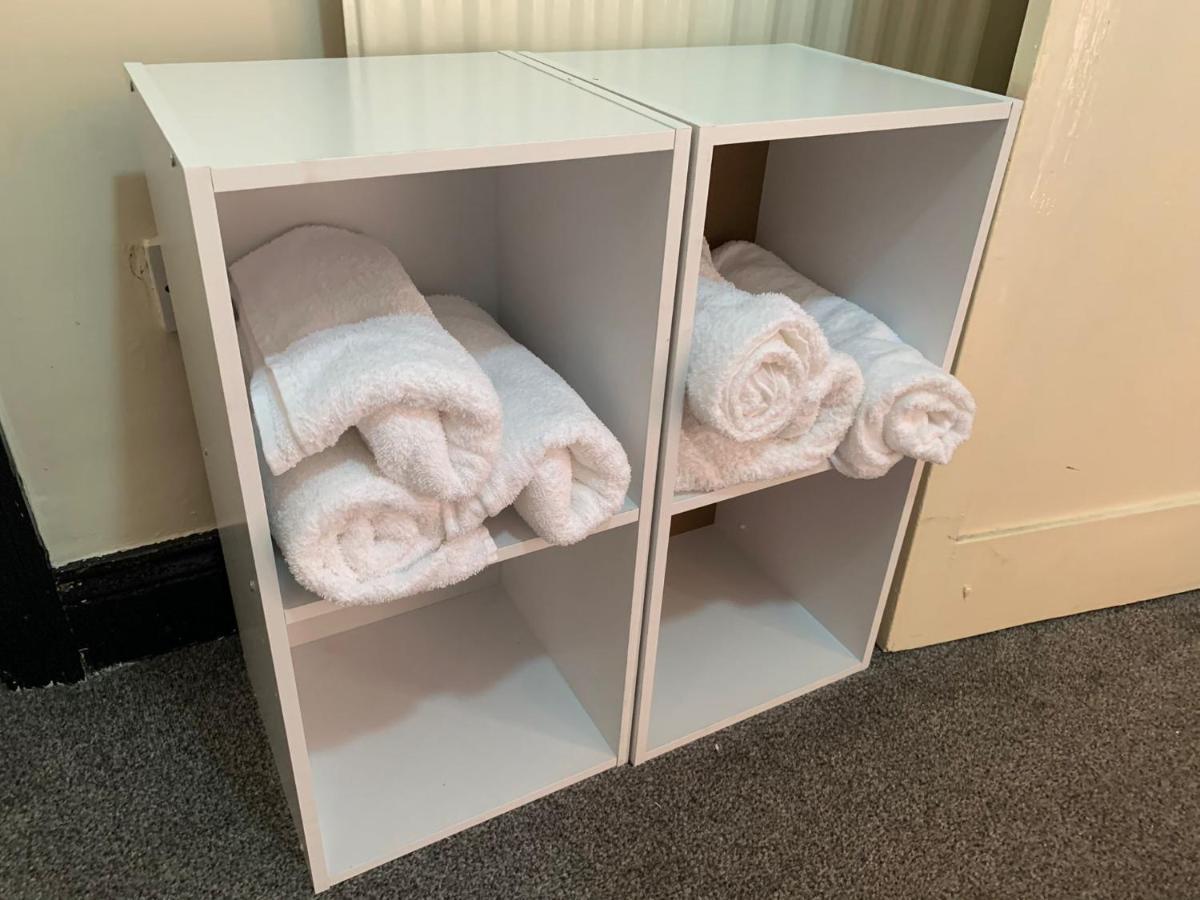 Ovington Grove 1 Free Parking Fully Equipped Kitchen 3 Bedrooms Netflix Apartment Newcastle upon Tyne