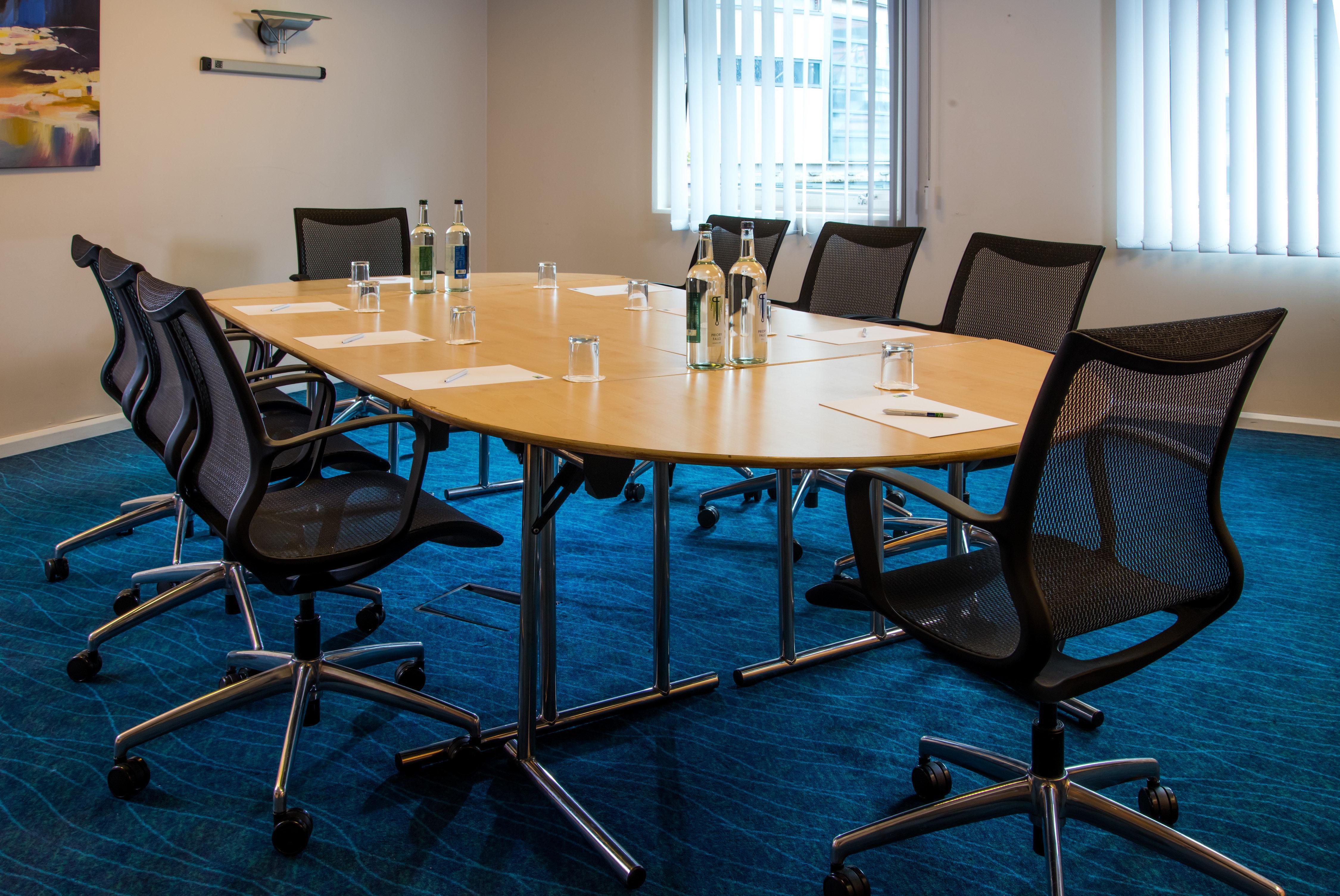 Express Centre By Ihg Hotel