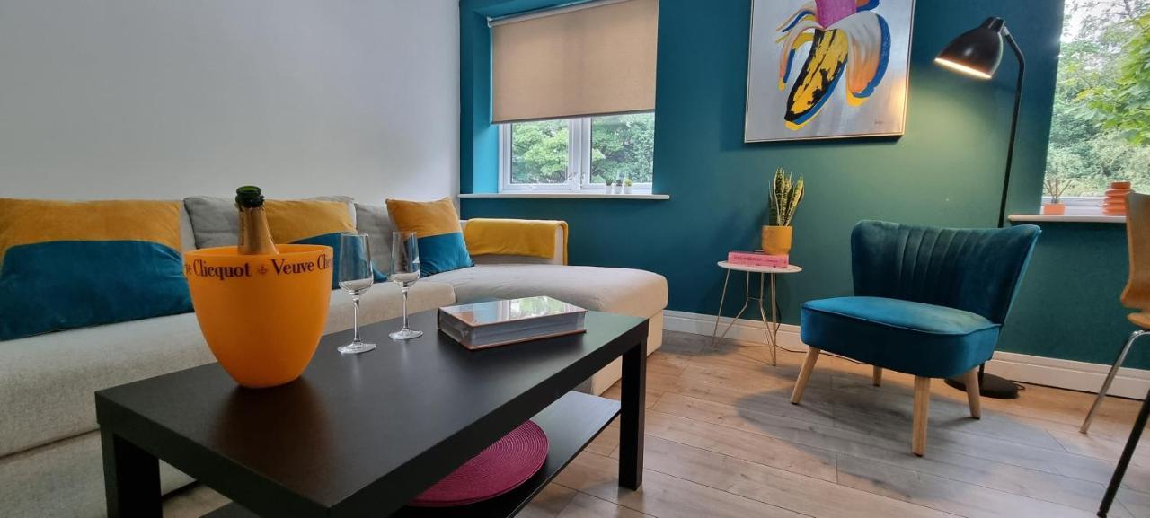 Fab 2bedroom Apartment- Free Parking, 5mins From Centre, Portland Rd Ne2 1dj Apartment