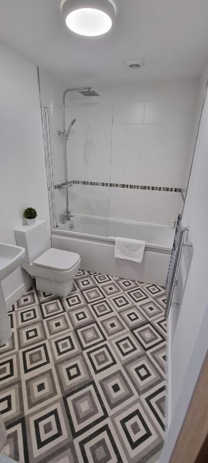 Fab 2bedroom Apartment- Free Parking, 5mins From Centre, Portland Rd Ne2 1dj
