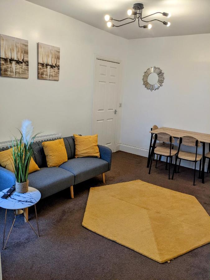 Apartment Cityhost - *