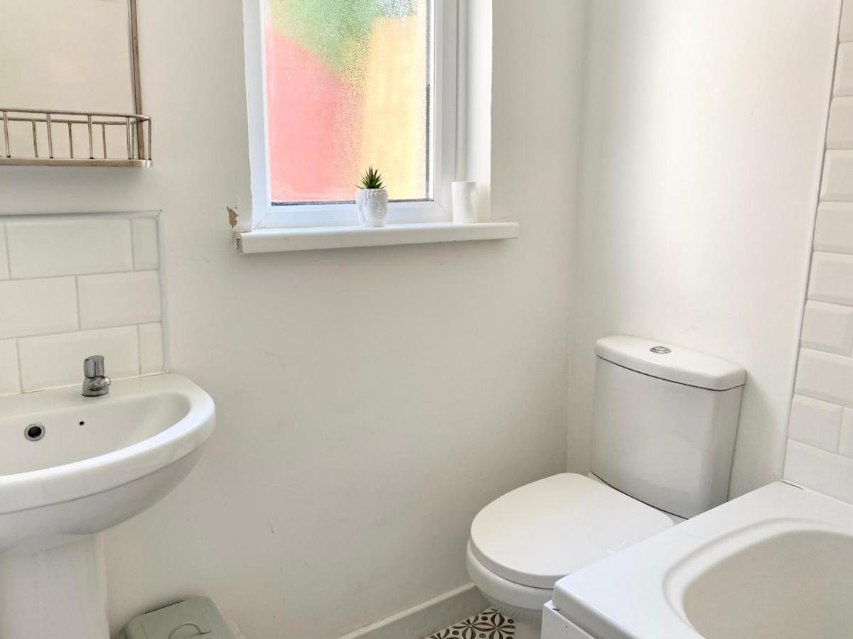 50 Biddlestone Road Heaton Apartment *