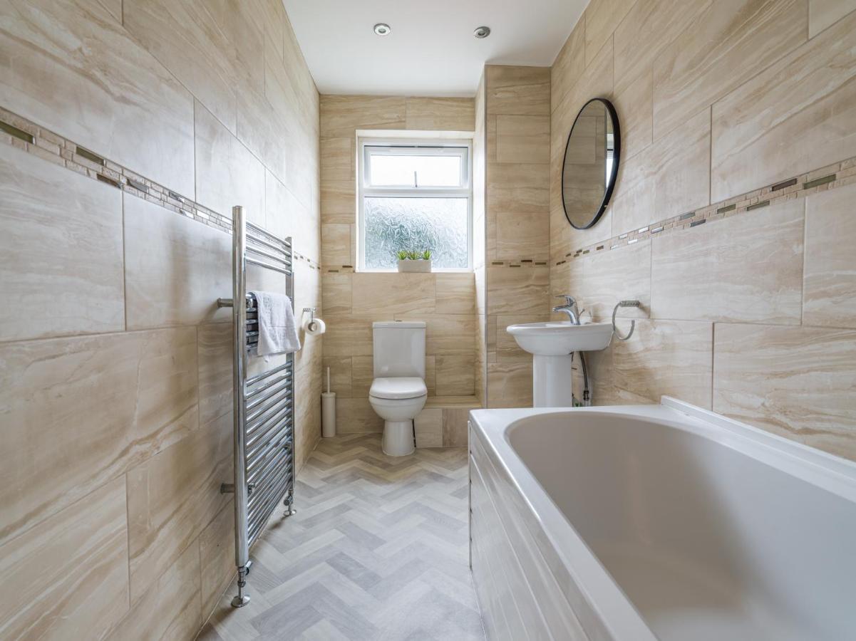 Howick House - Large 3 Bedroom House, Gosforth * Newcastle upon Tyne