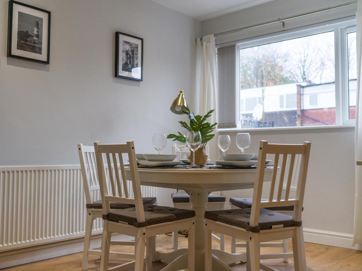 Charming 3-bed House In Holiday home *