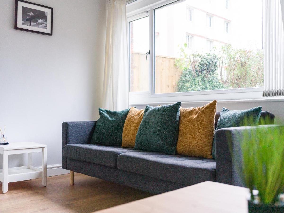 Charming 3-bed House In Holiday home