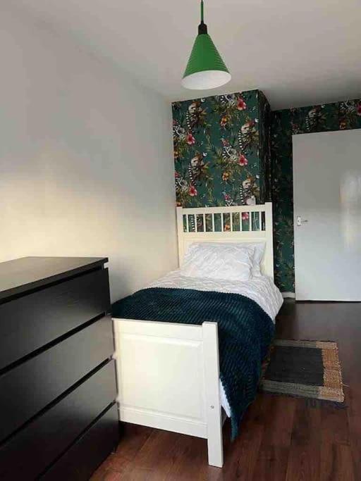 Apartment Flat Ideal For Work & Leisure *