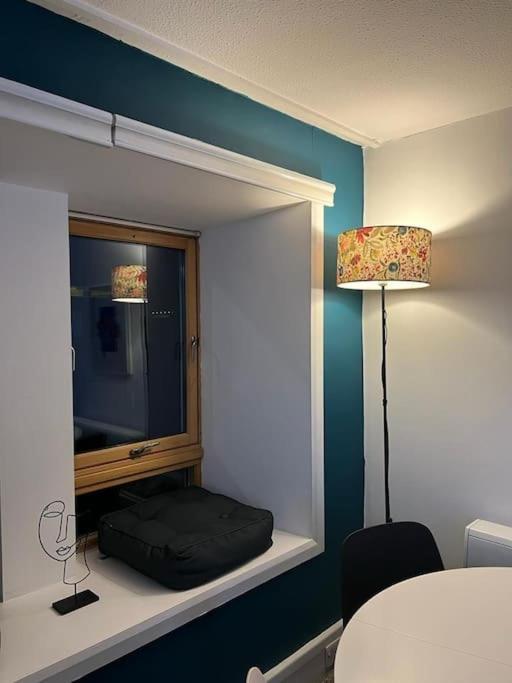 Flat Ideal For Work & Leisure *