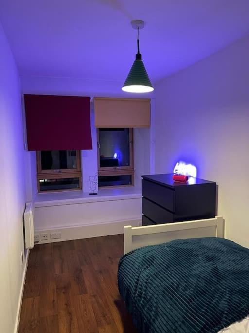Flat Ideal For Work & Leisure
