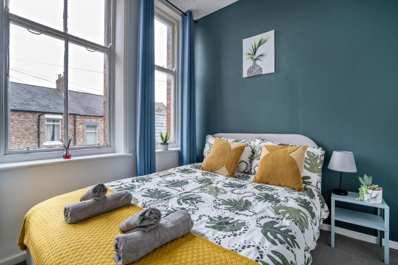2 Bed-town Centre-free Parking Apartment