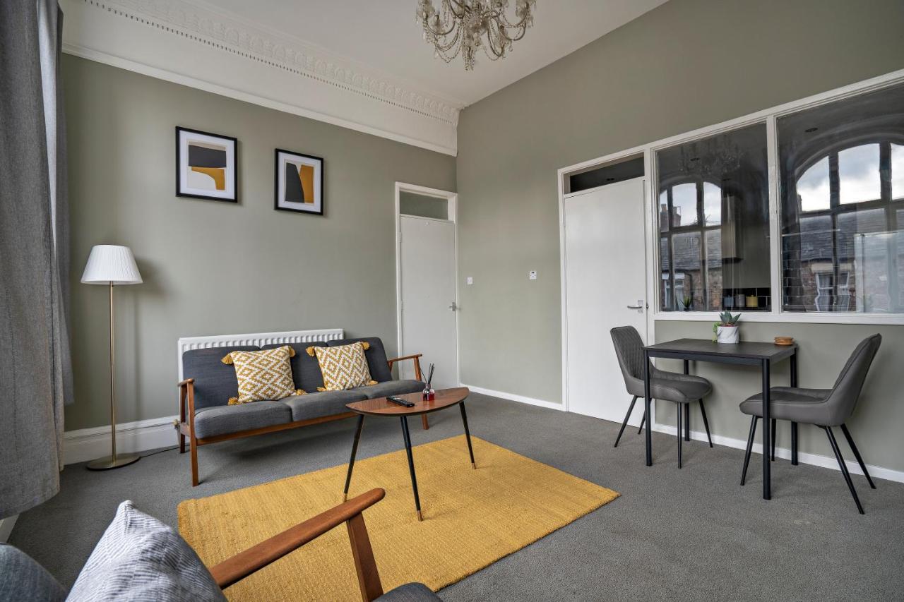 2 Bed-town Centre-free Parking Apartment