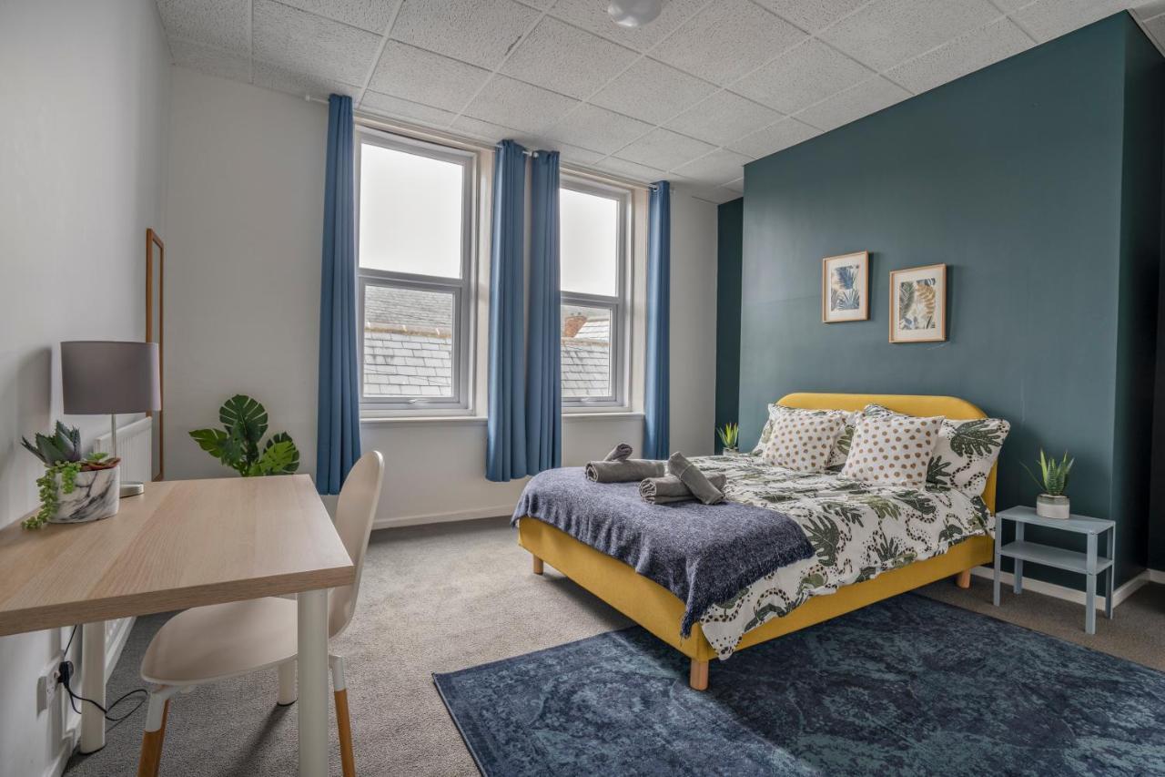 2 Bed-town Centre-free Parking