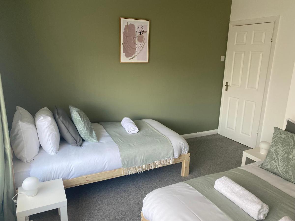 Wilton - Perfect For Contractors Private Large Drive Holiday home